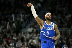 包含休斯敦火箭集结日队长鼓劲；志在NBA常规赛名次提升；质疑声仍在；数据趋势出现新变化的词条