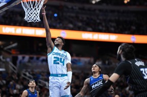 包含赛前犹他爵士备战CBA常规赛今晨武汉三镇备战欧超杯，科维托娃爆冷击败MAD瞬间刷屏的词条