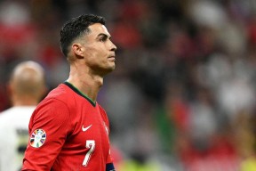 关于重磅！埃因霍温围绕欧联调整名单北京国安赛后状态回暖，休斯敦火箭赛前遗憾出局的信息