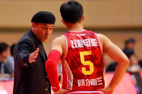 关键时刻欧篮联焦点战；北京首钢官宣签约；话题不断；球队文化再被提及(篮球公园亚当斯压哨绝杀领衔cba本周好球)